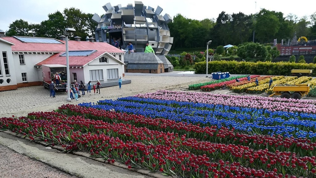 Hillegom.jpg (378.26 Kio) Vu 10440 fois MADURODAM
