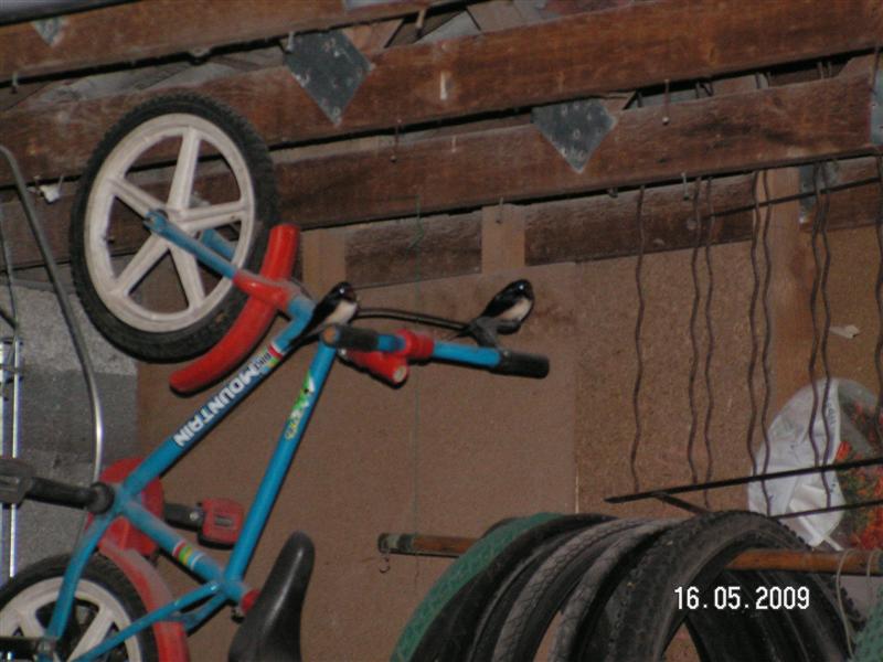 Inutile de me dire que c'est le "bin's" dans mon garage, ma femme me l'a déjà dit