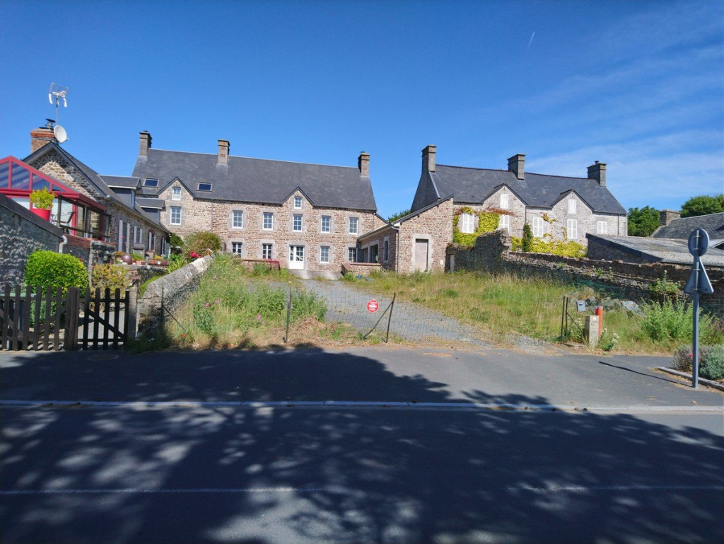 Je vous laisse découvrir les autres maisons