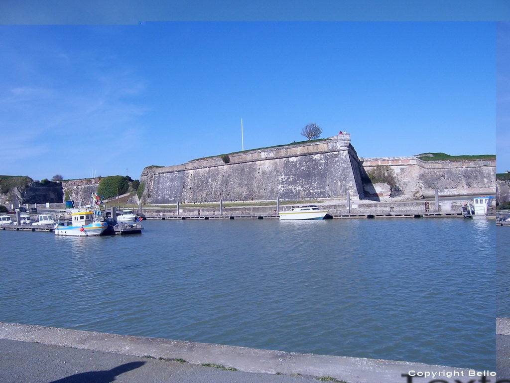 A l'entrée de l'île d'Oléron : le château